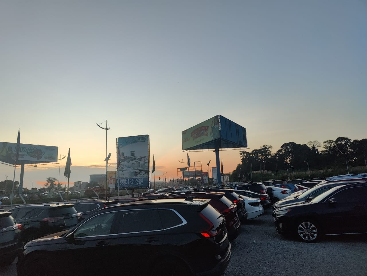 Used cars parked at Valley View Motors