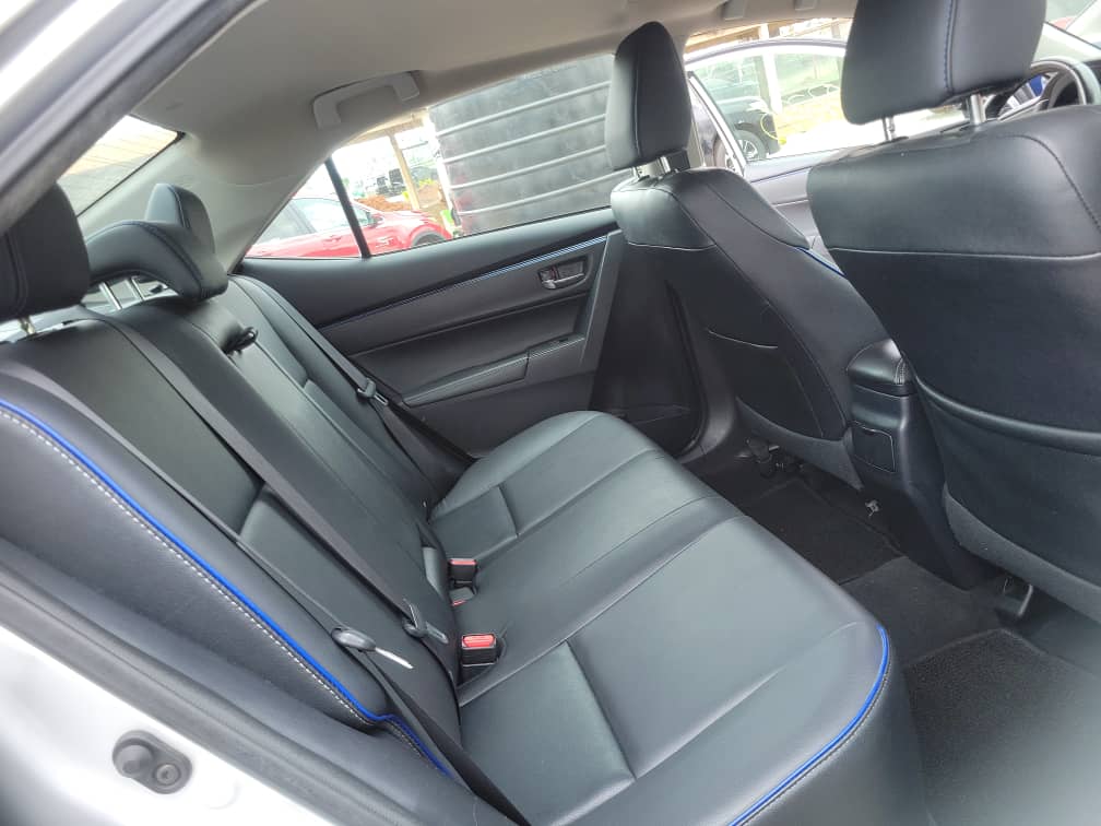 
								2018 Toyota corolla full									