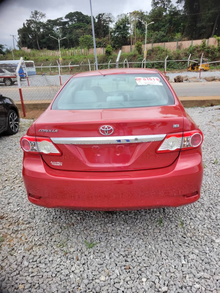 
								2013 Toyota corolla full									